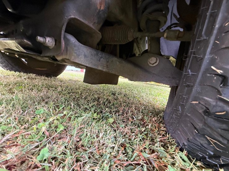 2011-ford-f150-lariat-image-27