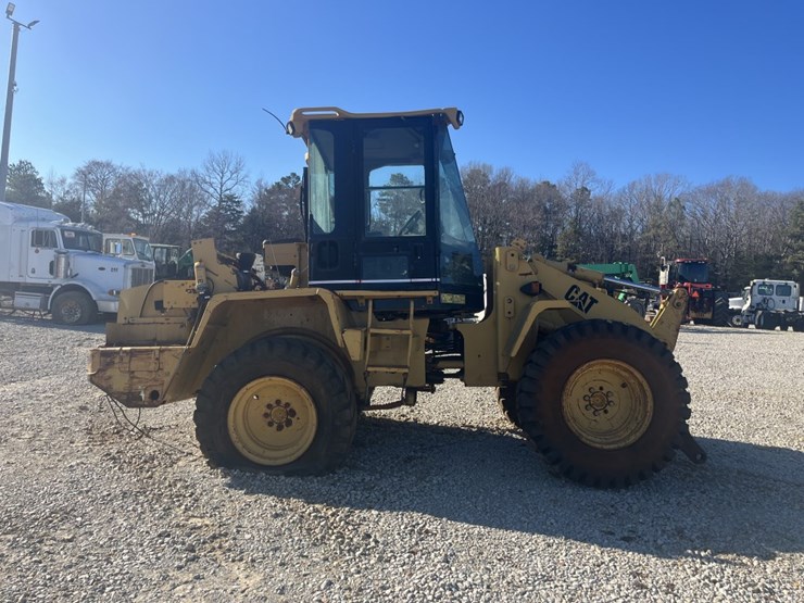 caterpillar-914g-image-4