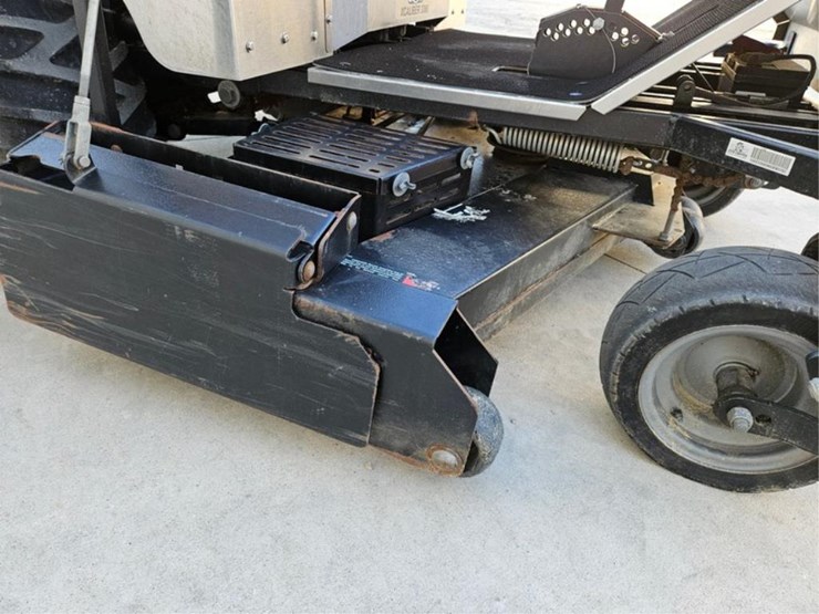 #2482-•-2012-dixie-chopper-xcaliber-3366-zero-turn-mower-image-10