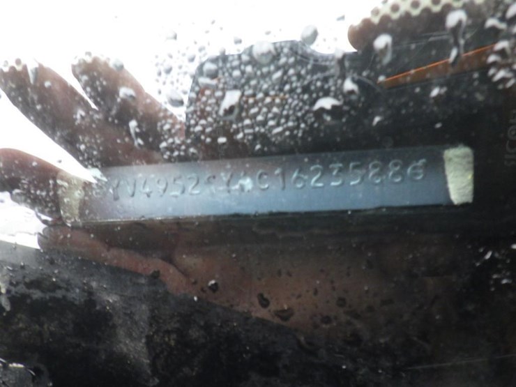 2012-volvo-xc90-image-15