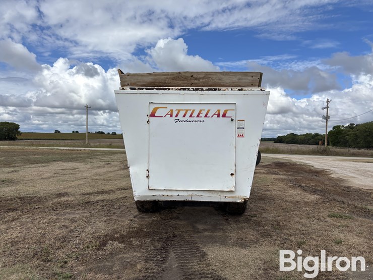 2012-cattlelac-460-image-6