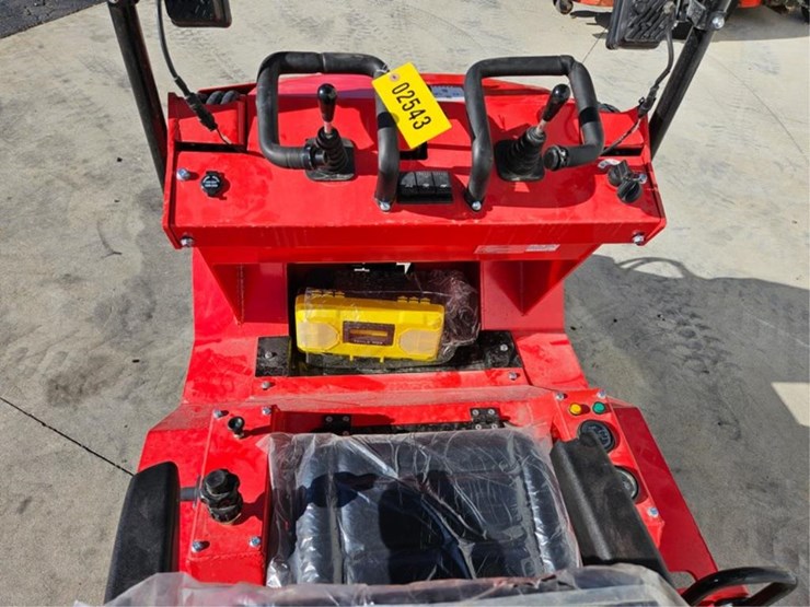 #2543-•-2025-agt-sda-140t-track-skid-steer-image-17