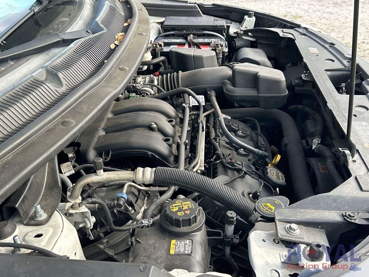 2016-ford-explorer-image-9