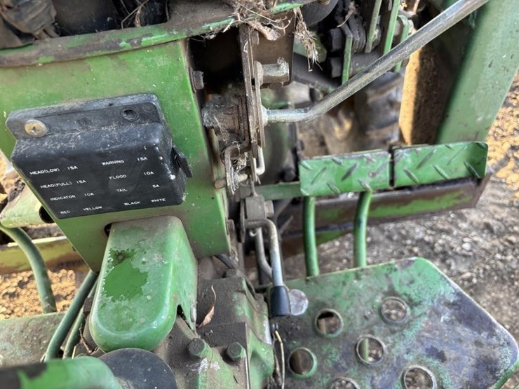 1981-john-deere-750-image-31