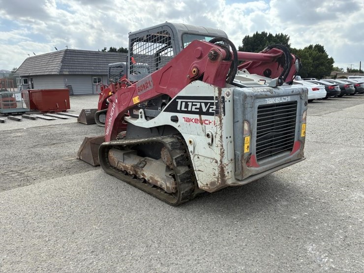 2017-takeuchi-tl12v2-image-4