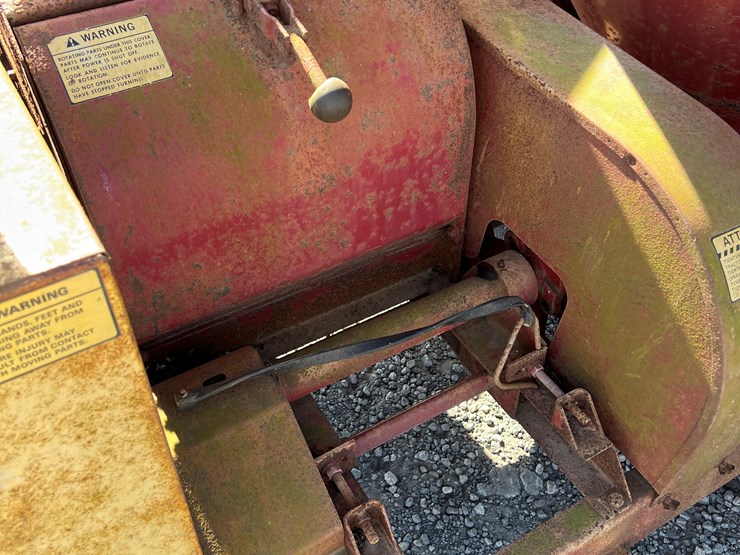 new-holland-355-image-6