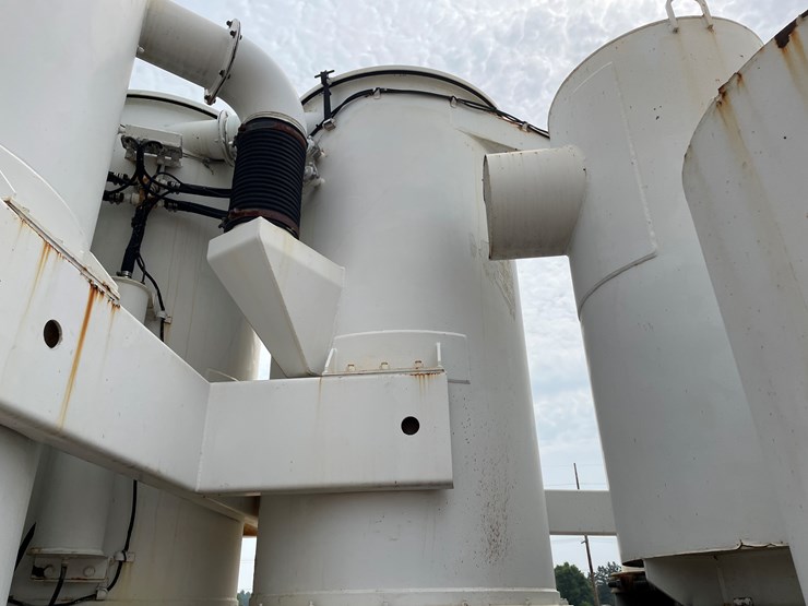 2011-peterbilt-365-image-47