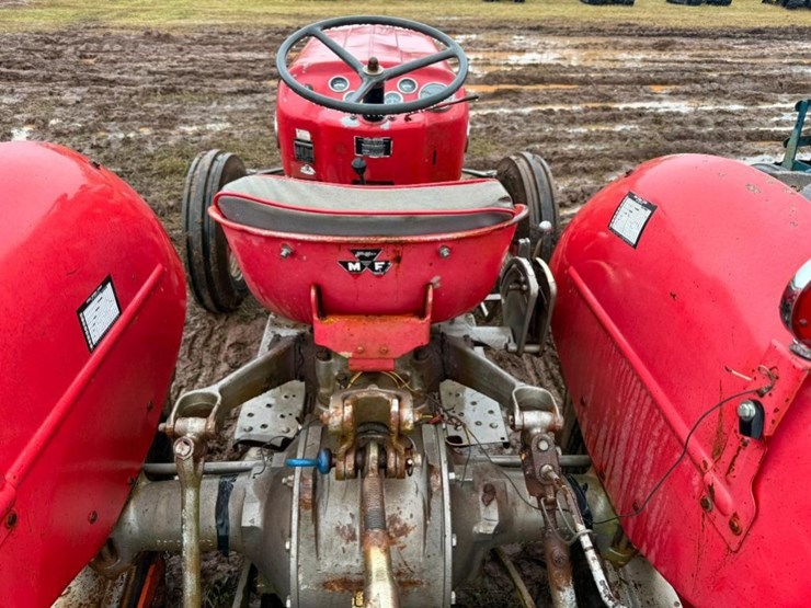 massey-ferguson-135-image-5