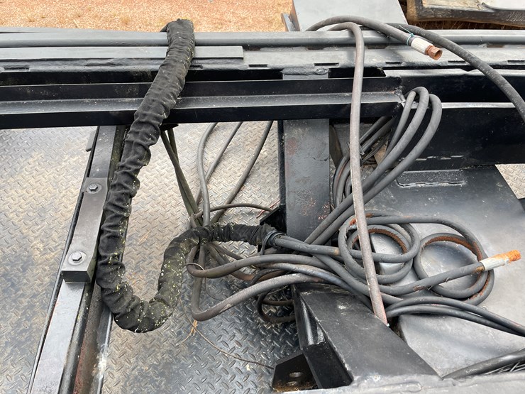 #3343-•-18'6"-rollback-bed-with-car-lift-attachment-image-15