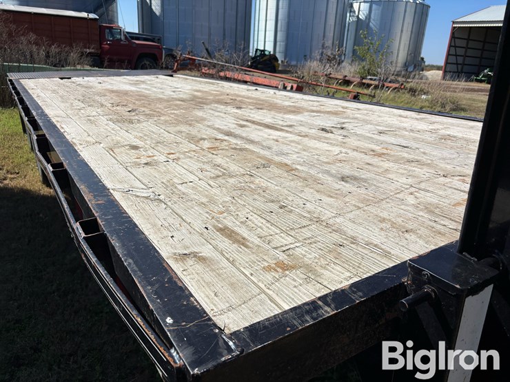 2015-travalong-t/a-gooseneck-flatbed-trailer-image-17