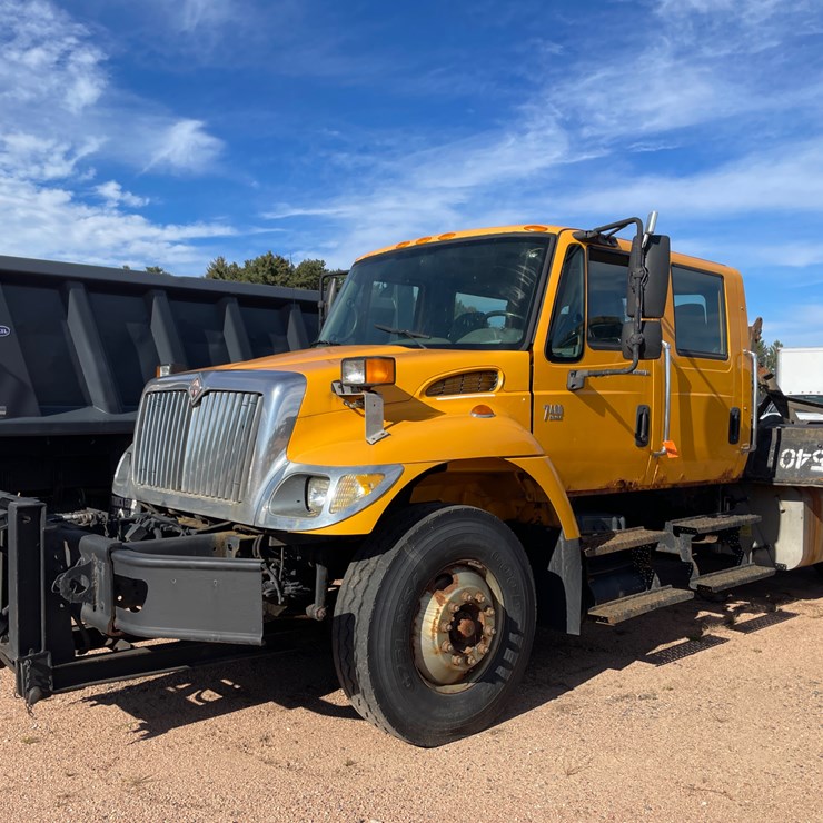 2006 INTERNATIONAL 7400