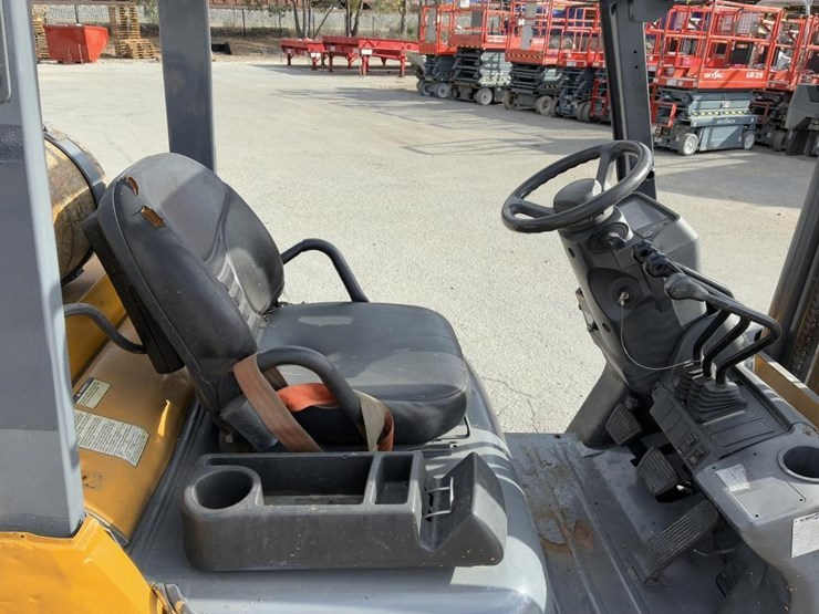 2014-caterpillar-2c5000-image-16