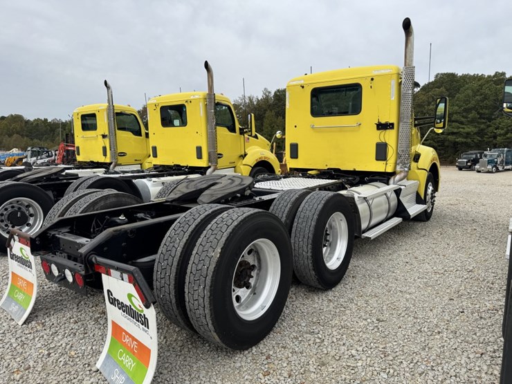 2017-kenworth-t880-image-4