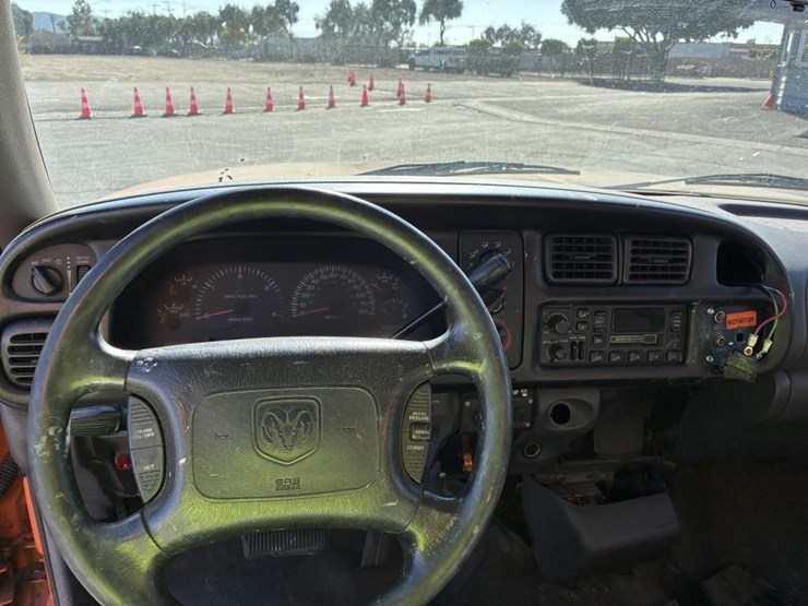 2001-dodge-ram-3500-image-18