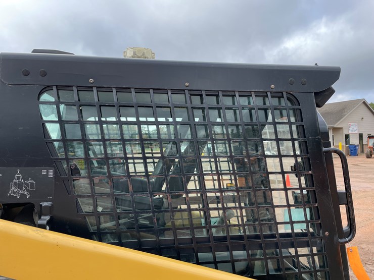 2012-caterpillar-226b3-image-19