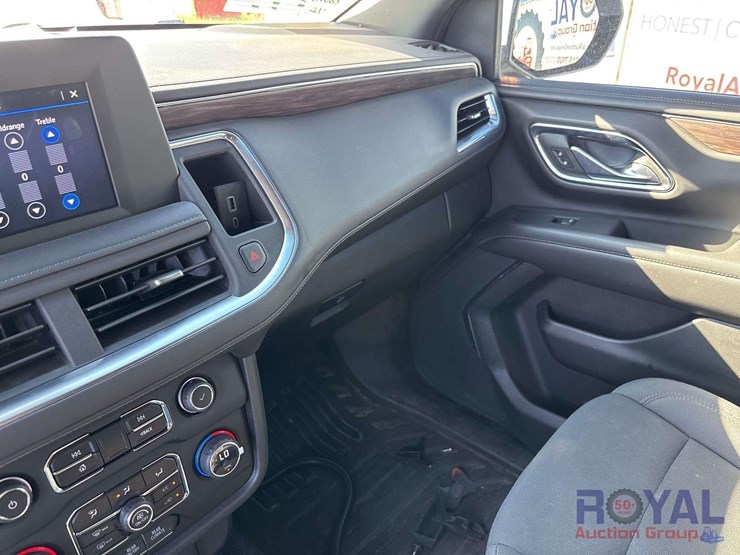 2023-chevrolet-tahoe-image-22