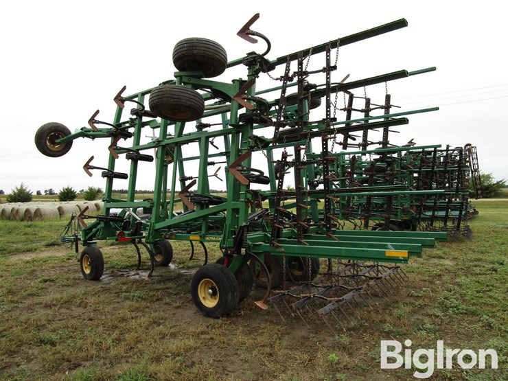 2018-great-plains-6327uc-12-27'-ultra-chisel-w/3-bar-harrow-image-7