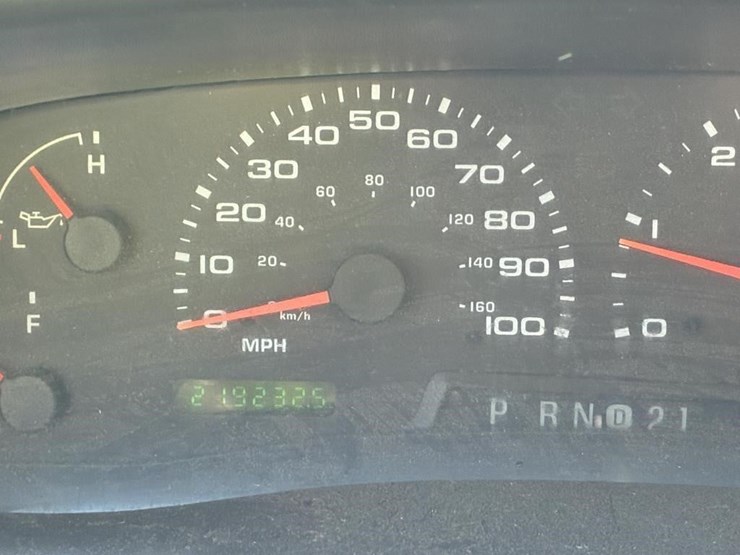 2002-ford-f450-image-15