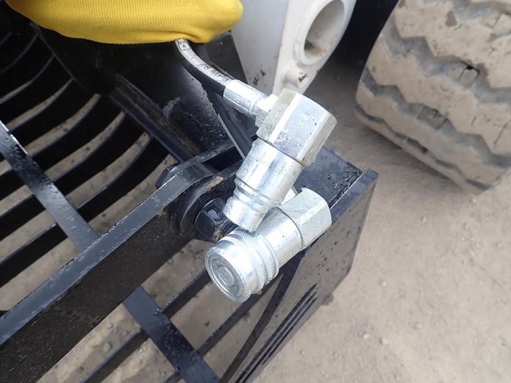 wildcat-68"-skid-steer-skeleton-grapple-image-8