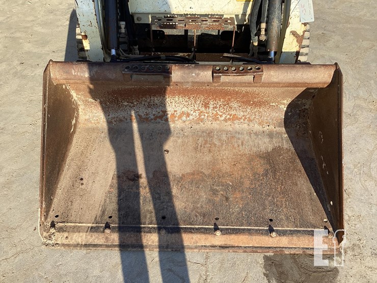 2021-bobcat-t450-image-9