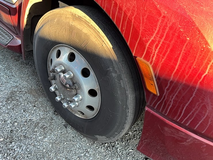 2020-peterbilt-579-image-28