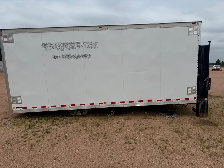 #3325-•-marion-20.5’-van-body-with-lift-gate-image-10