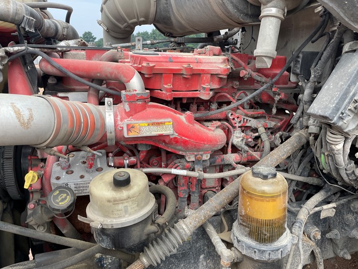 2011-peterbilt-365-image-76