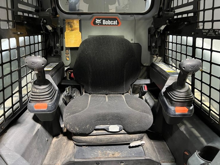 2020-bobcat-t76-image-23