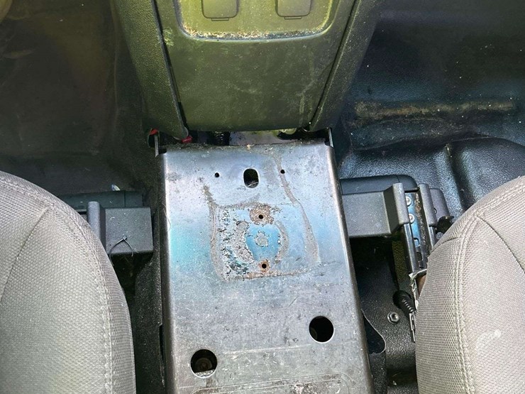 2016-ford-explorer-image-18