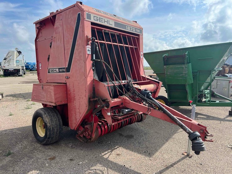 1990-gehl-1870-image-3