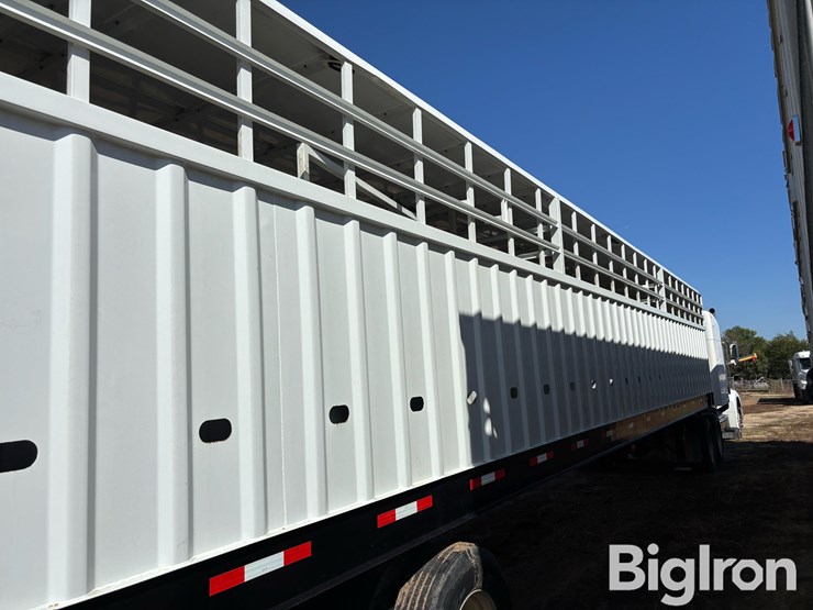 2013-neville-trailer-image-15