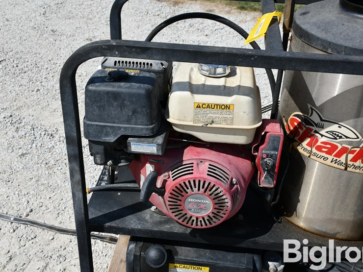 shark-1.110-056.0-portable-power-washer-image-10