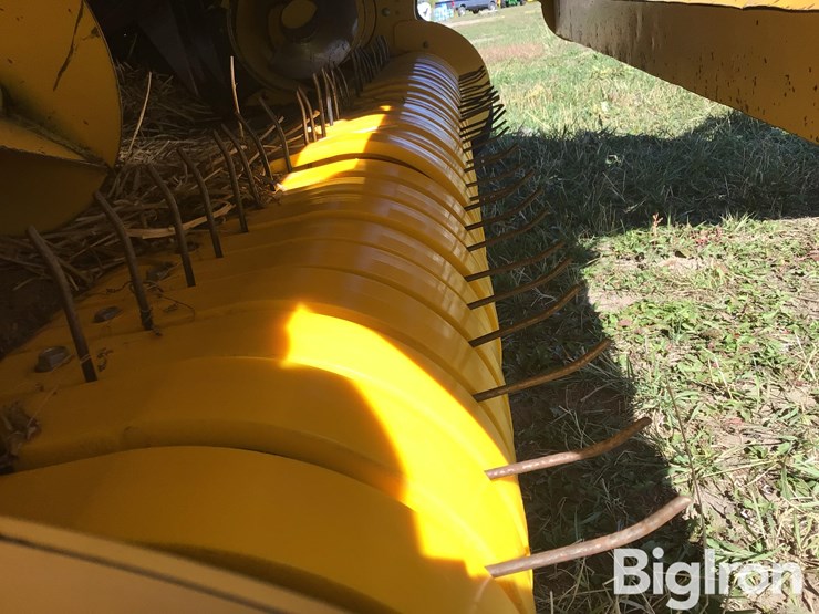 2014-new-holland-340-image-18