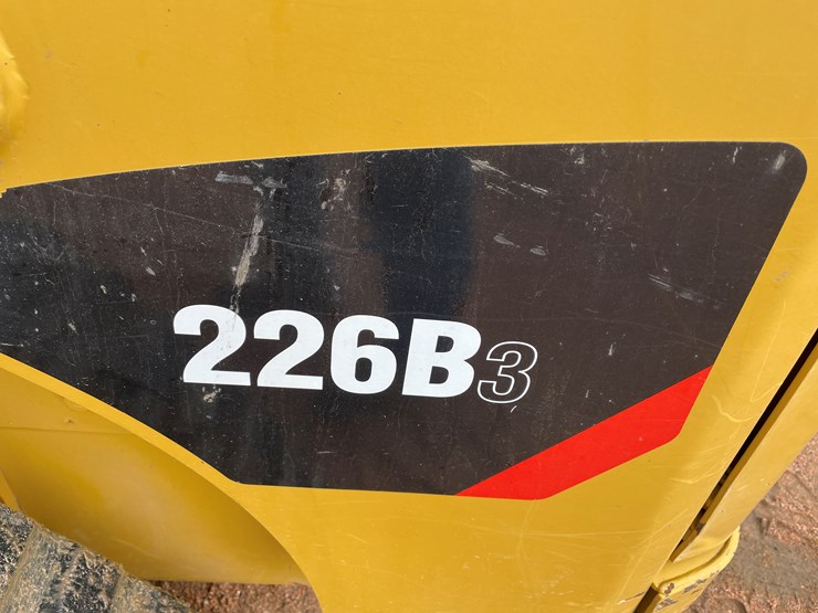 2012-caterpillar-226b3-image-9