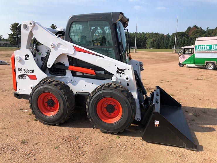 2014-bobcat-s650-image-5