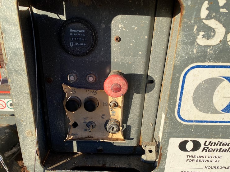 2016-skyjack-sj6832rt-image-29