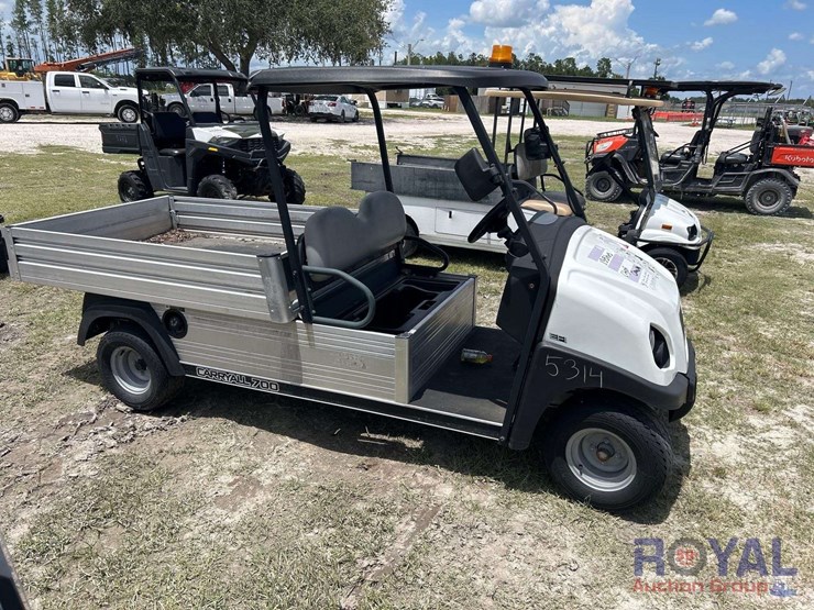 2023-club-car-carryall-700-utility-cart-image-2