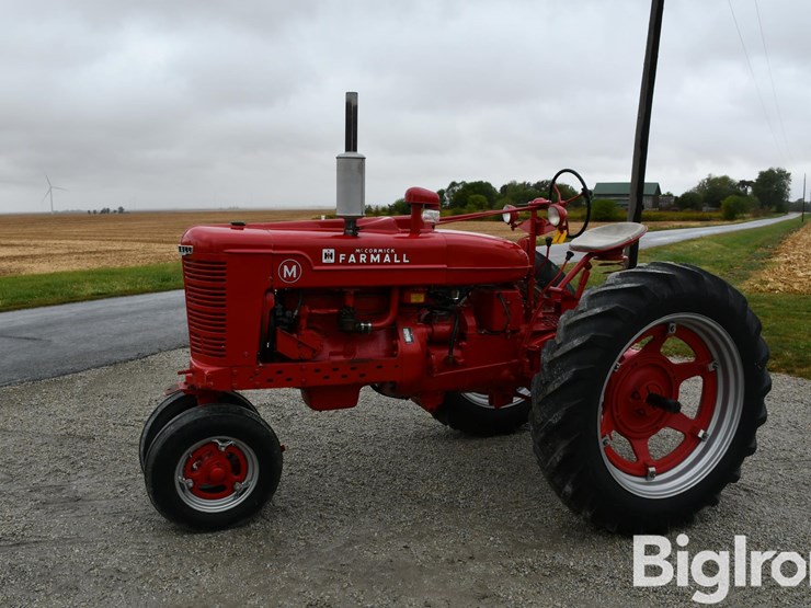 1951-farmall-m-2wd-tractor-image-1