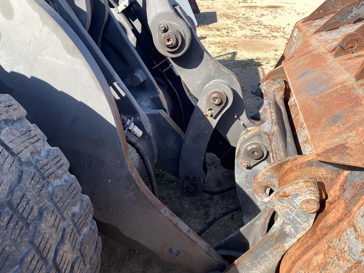 2015-volvo-l70h-image-41