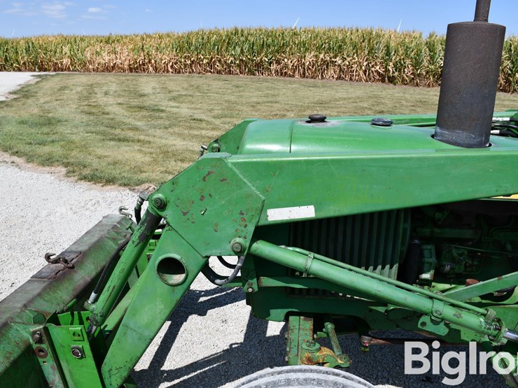 1977-john-deere-2440-image-14