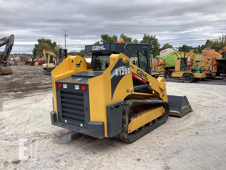 2014-gehl-rt250-image-4