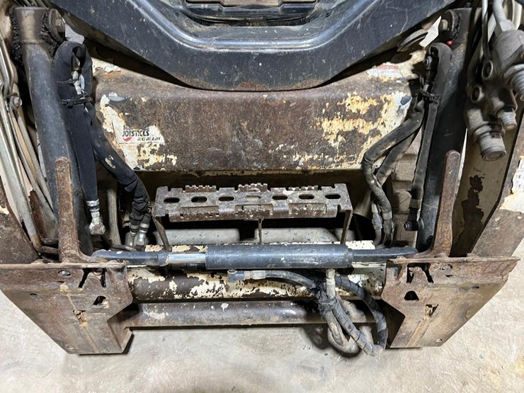 bobcat-t450-image-10