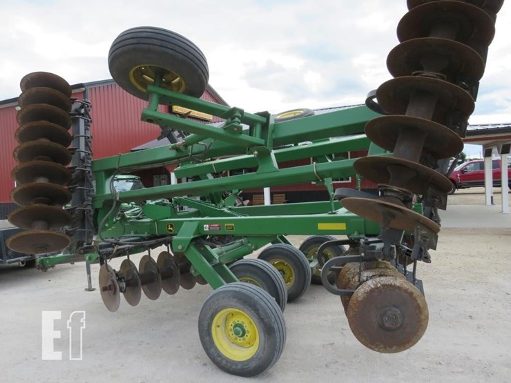 2004-john-deere-637-image-11