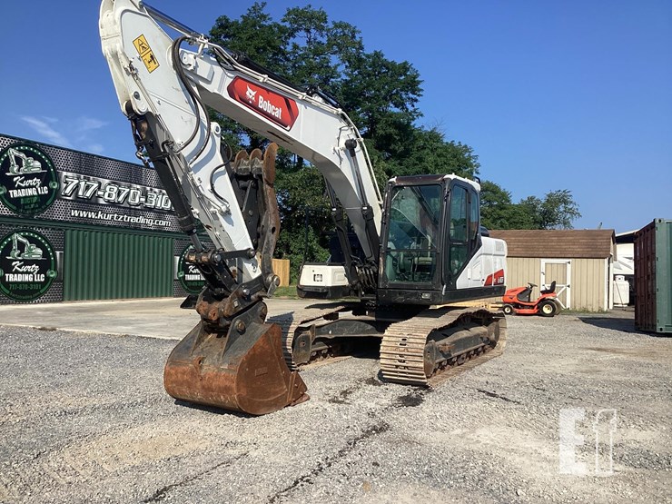 2021-bobcat-e165-image-8