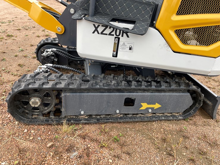 #1791-•-agt-xz20r-mini-excavator-image-9
