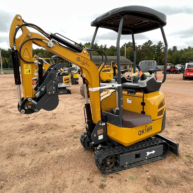 #1799 • AGT QK18R Mini Excavator