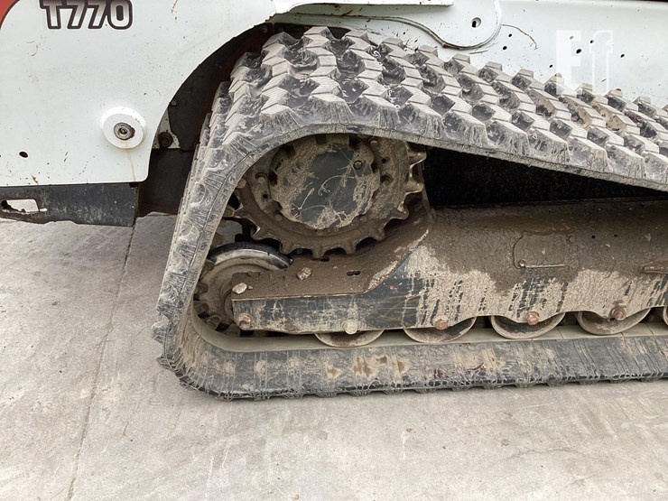 2019-bobcat-t770-image-12