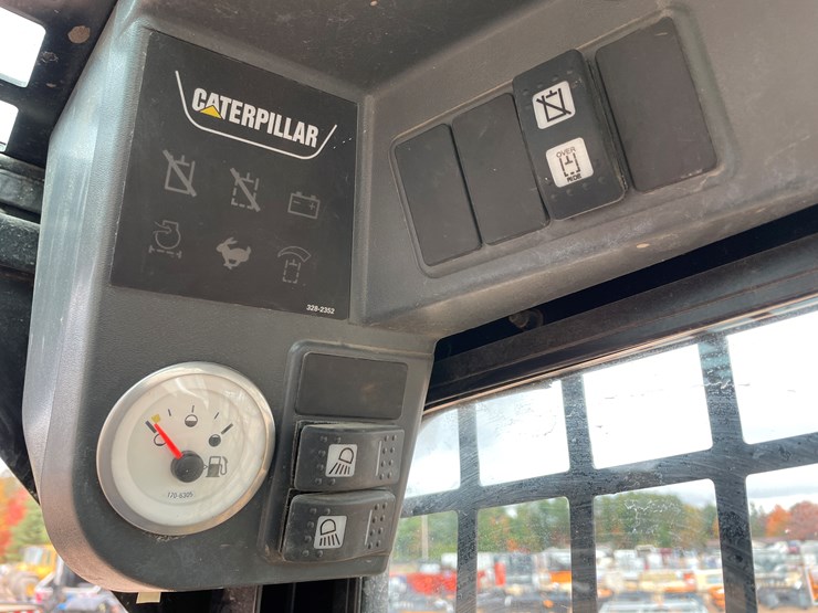 2012-caterpillar-226b3-image-33