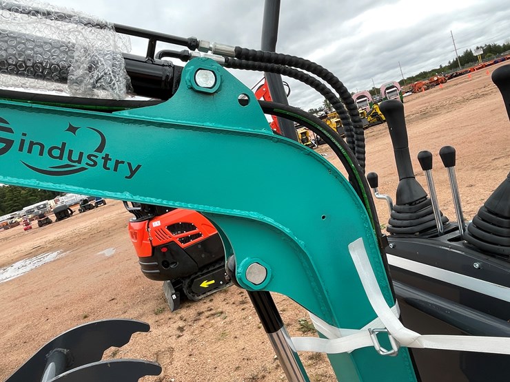 #1790-•-agt-qk16r-mini-excavator-image-15