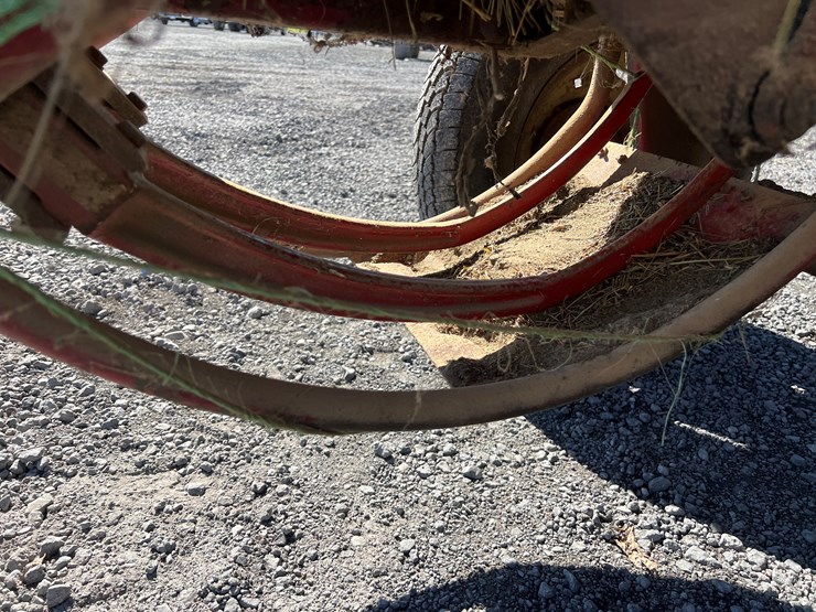 new-holland-65-image-5